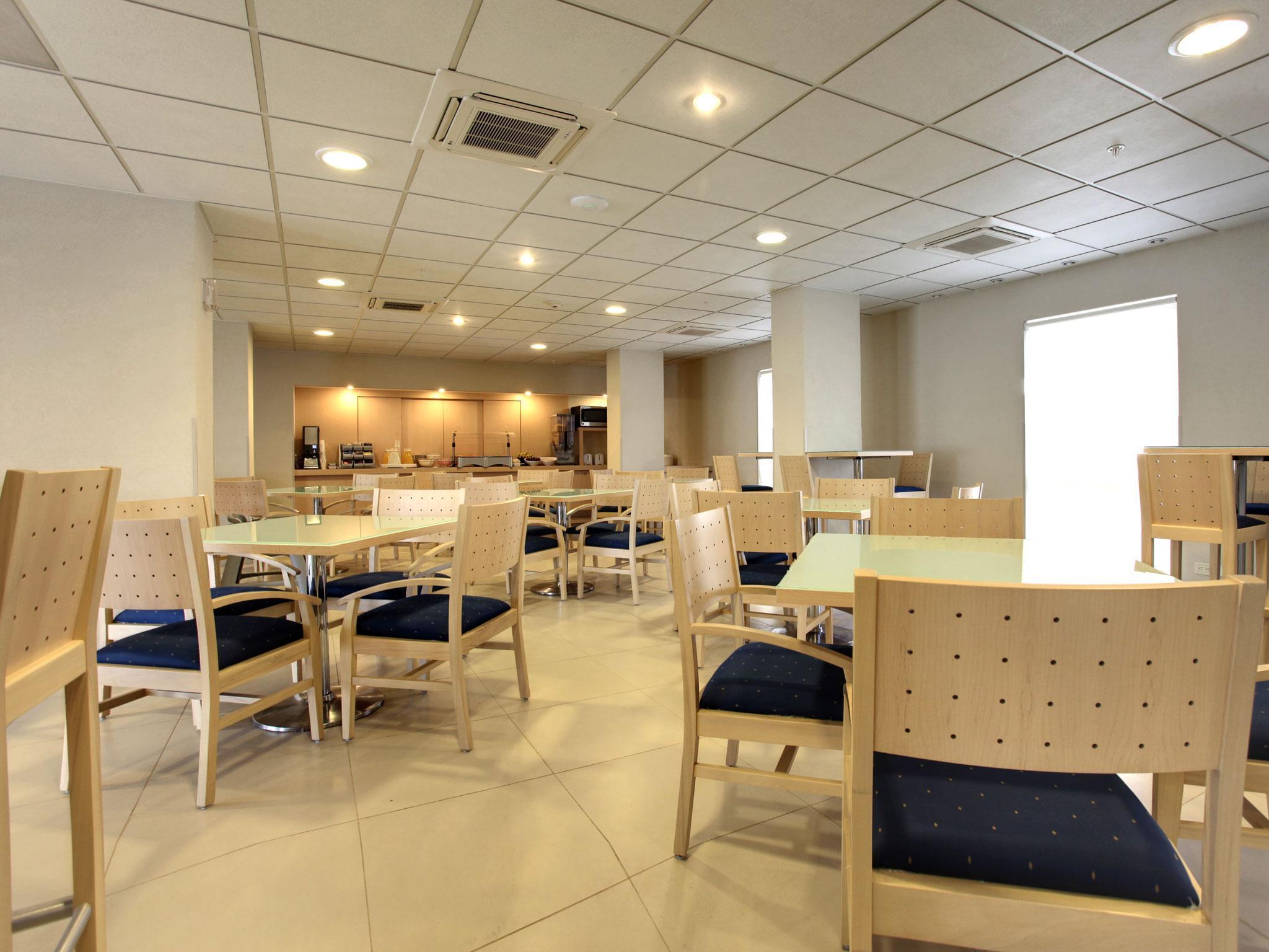 City Express Junior By Marriott فيلاهيرموسا المظهر الخارجي الصورة