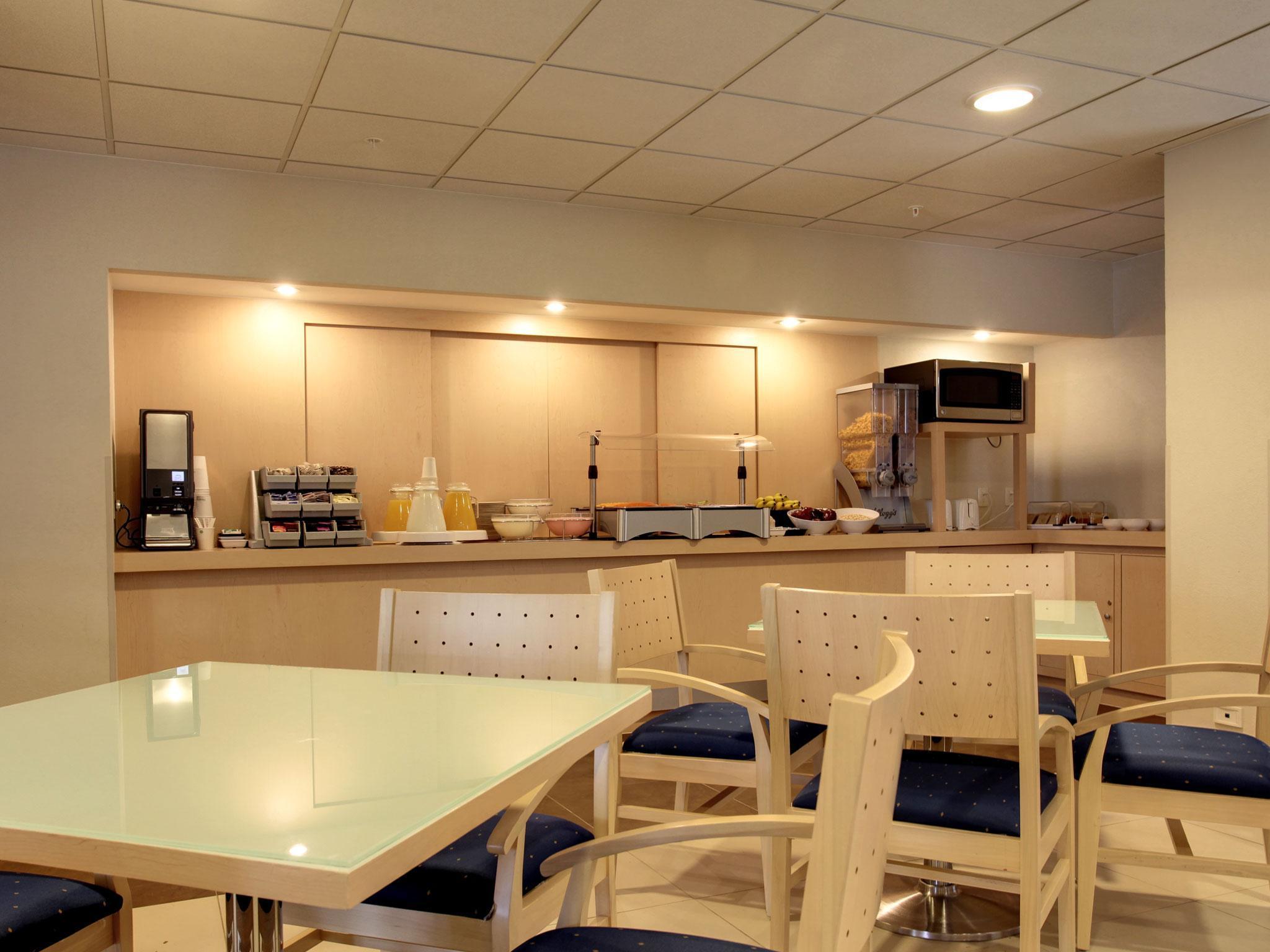 City Express Junior By Marriott فيلاهيرموسا المظهر الخارجي الصورة