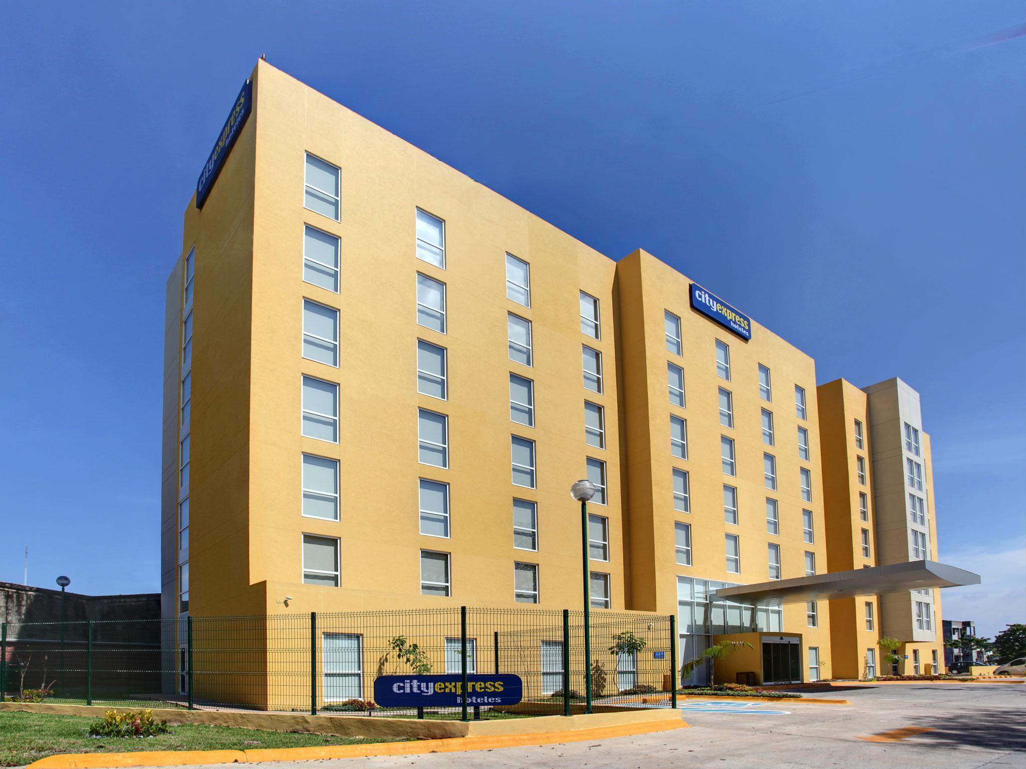 City Express Junior By Marriott فيلاهيرموسا المظهر الخارجي الصورة